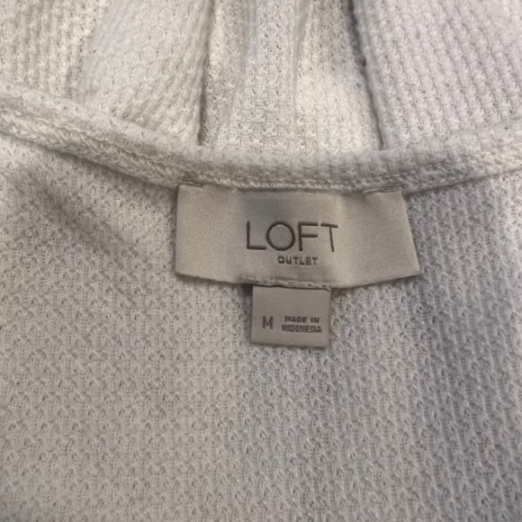 LOFT Outlet White Long Sleeve Seamed Front V-Neck Blouse Size Medium - Picture 8 of 8